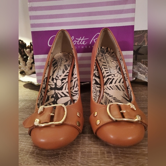 Charlotte Russe Chunky Heels 👠 Size 8 Tan - Picture 2 of 6
